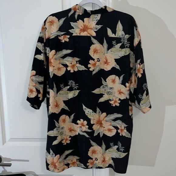 Men's Tommy Bahama 100% Silk SS Button XL Black Aloha Luau Shirt Hawaiian 🌺 - Picture 4 of 4